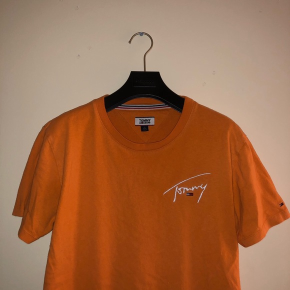 🧡 Orange Tommy Hilfiger Tee 🧡 - Picture 2 of 4